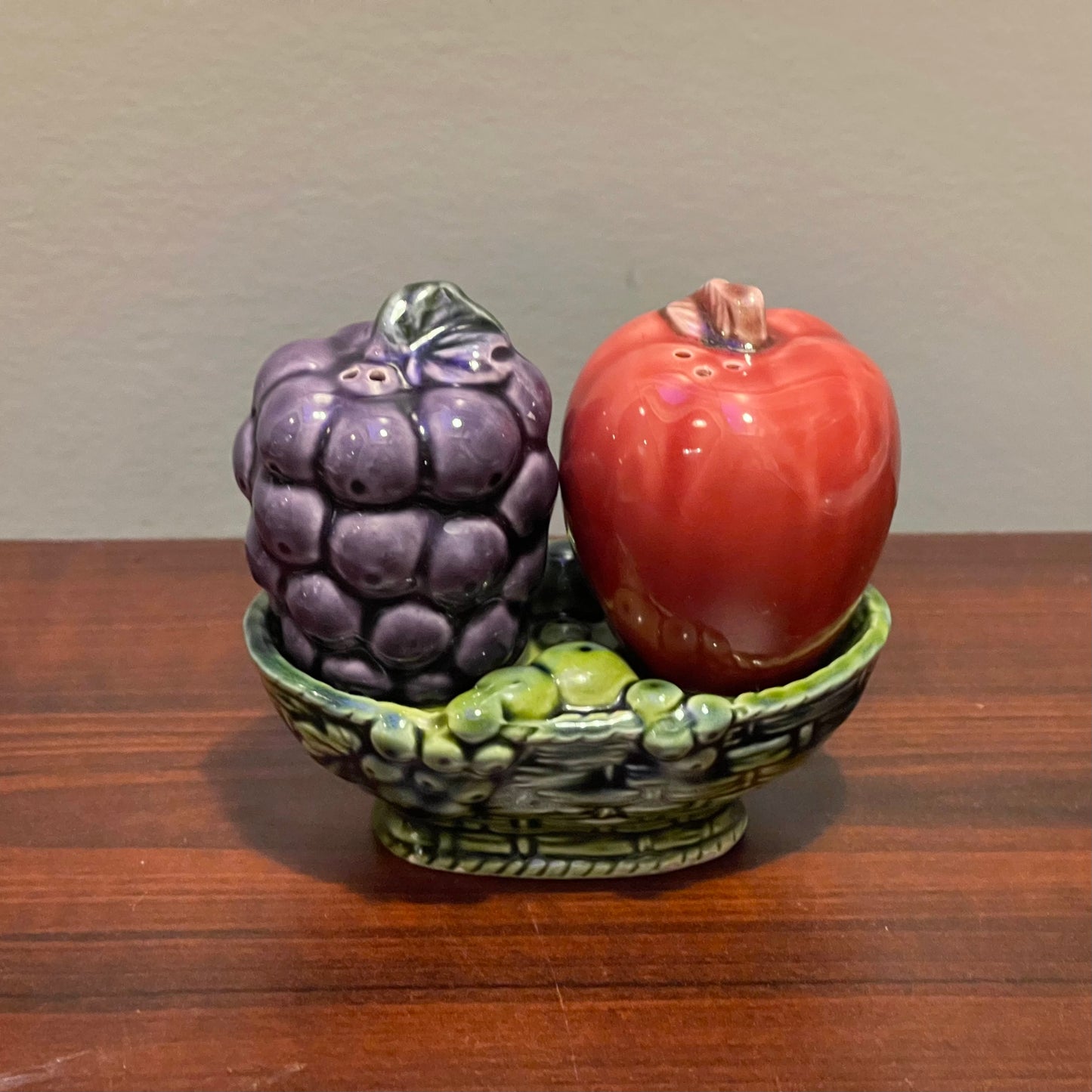 Enesco 3 Piece Fruit Basket Salt and Pepper Set