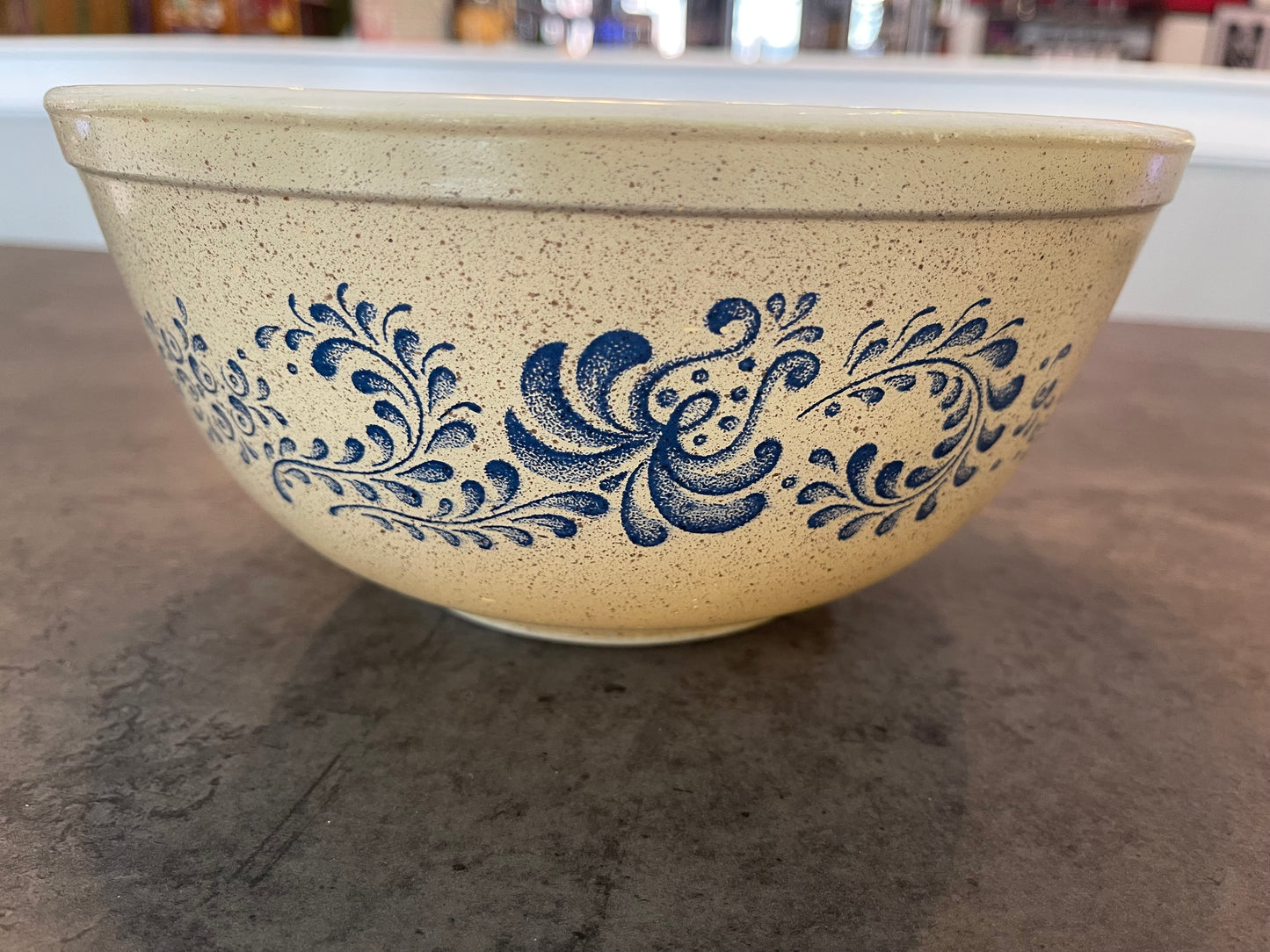 Pyrex Homestead Mixing Bowl
