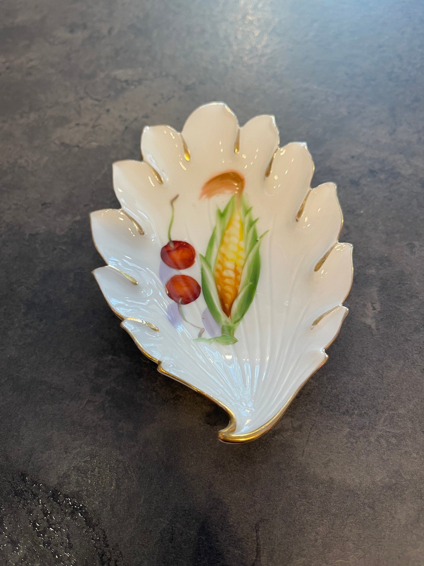 Set of 2 Leaf Shaped Trinket Dishes