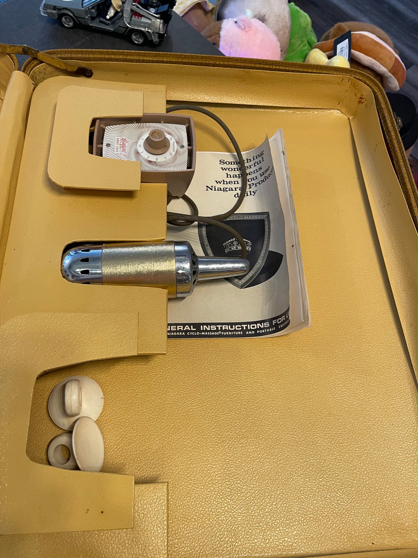 Niagara Suitcase with Massager