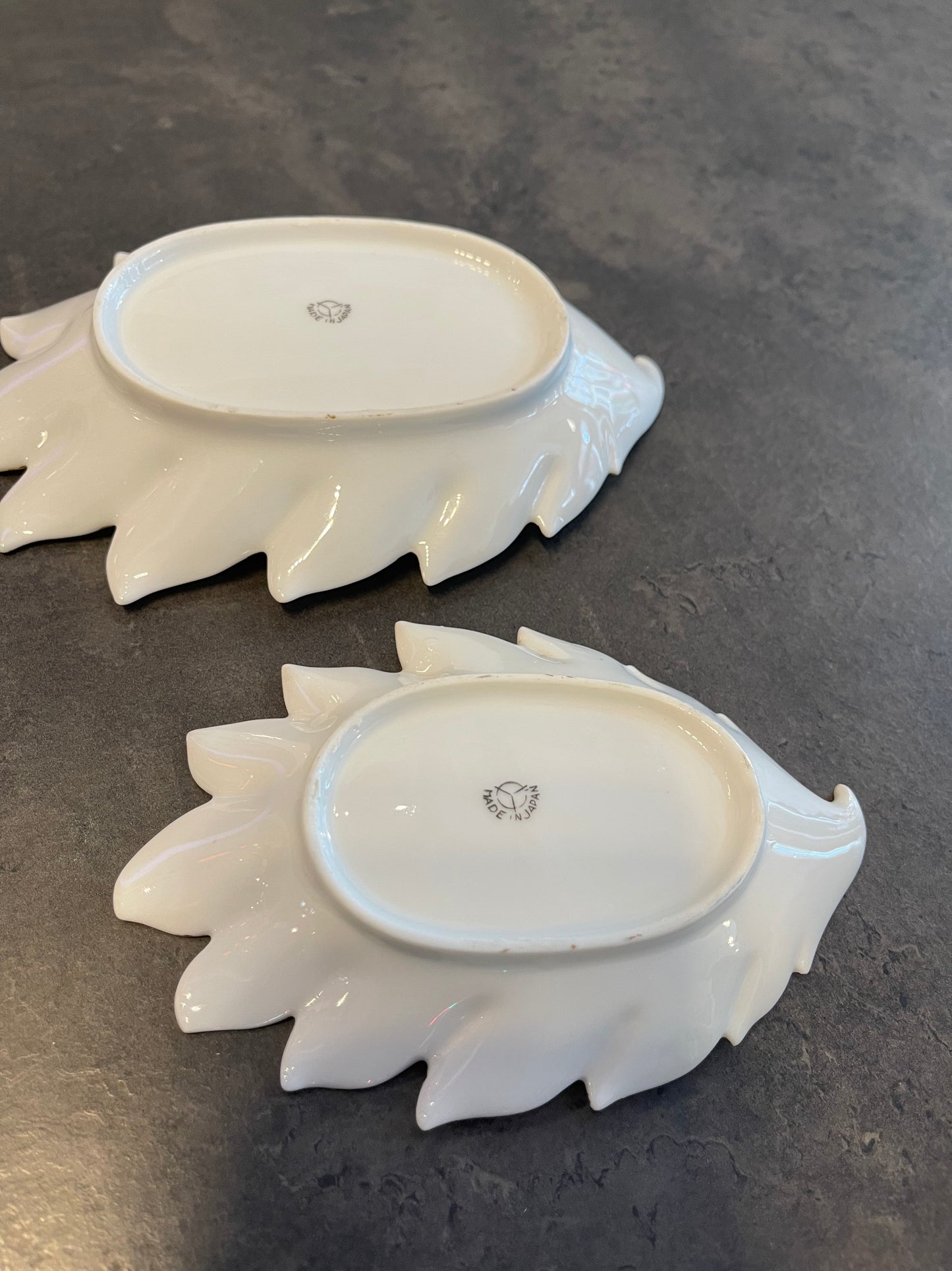 Set of 2 Leaf Shaped Trinket Dishes