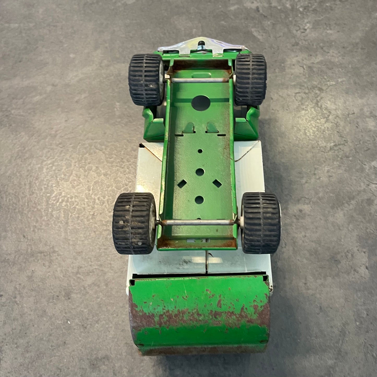 Tonka Litterbug Garage Truck