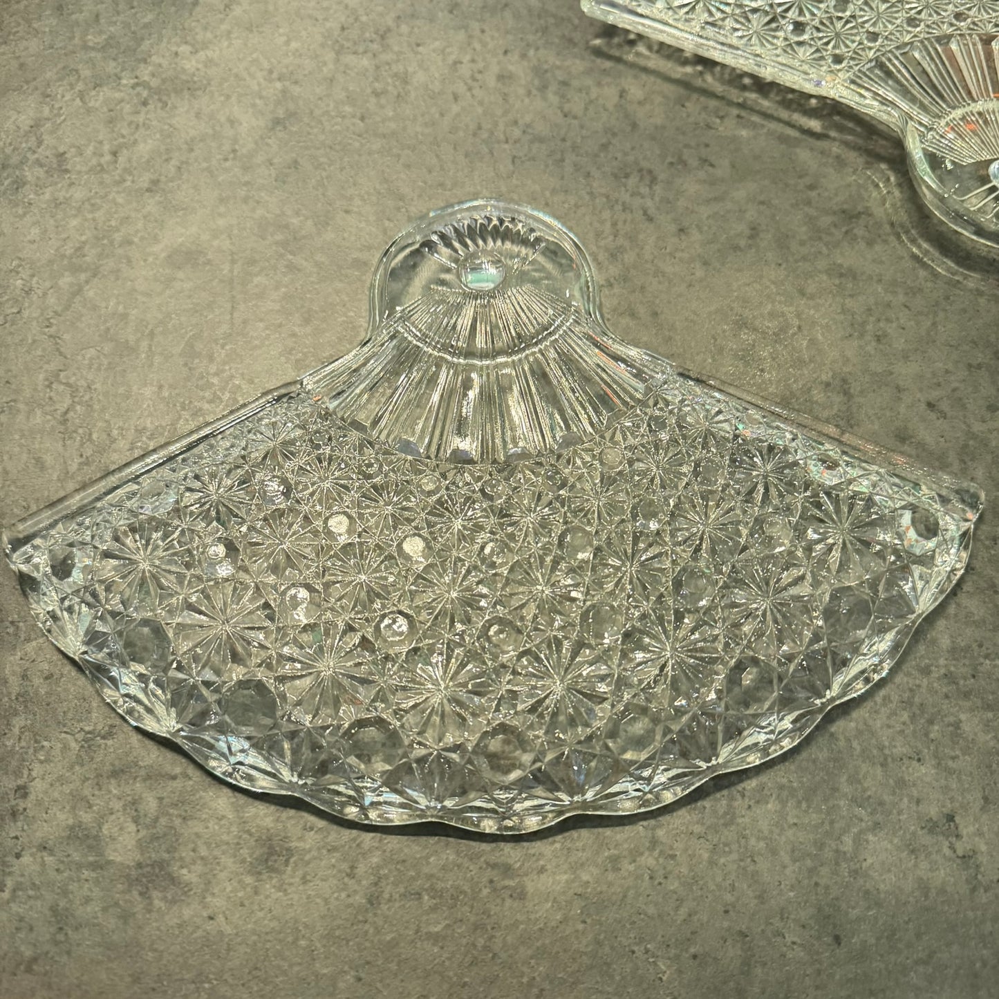 3- Piece Anchor Hocking Fan Shaped Daisy and Button Plate Set