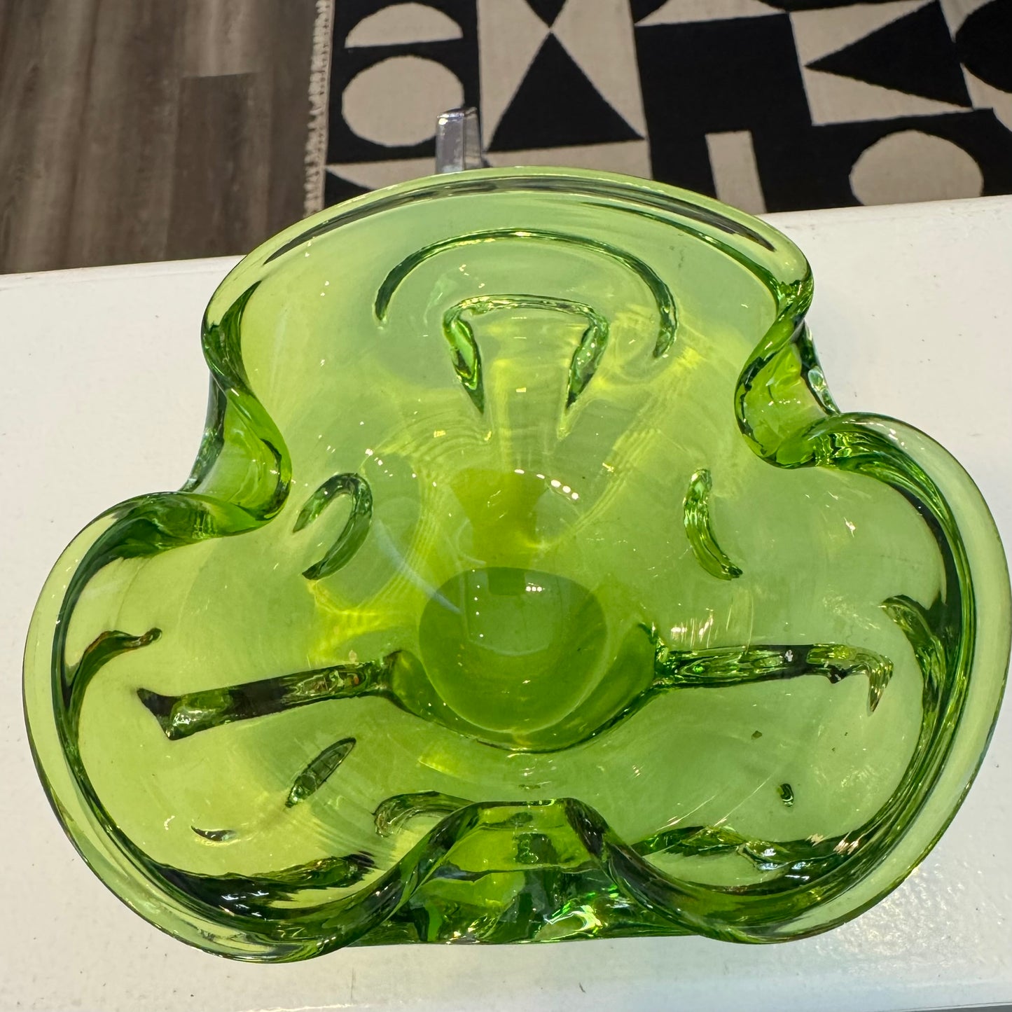 Art Glass Bowl Candy Dish/Ashtray Green 6" Across