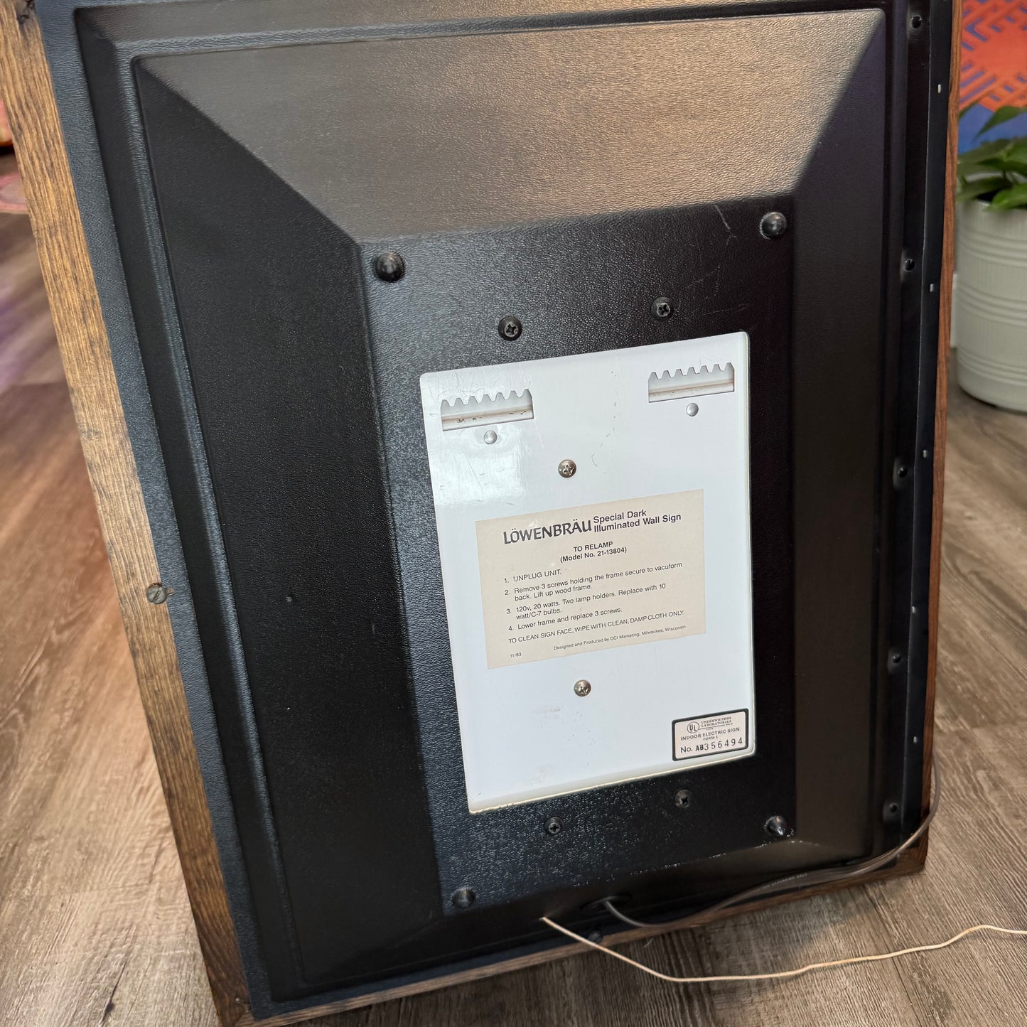 Lowenbrau Light Up Beer Sign Working