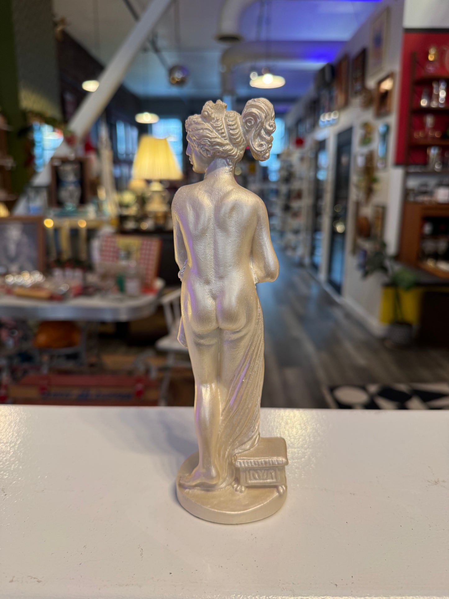 Roman Lady Statue Tourist Souvenir Italy