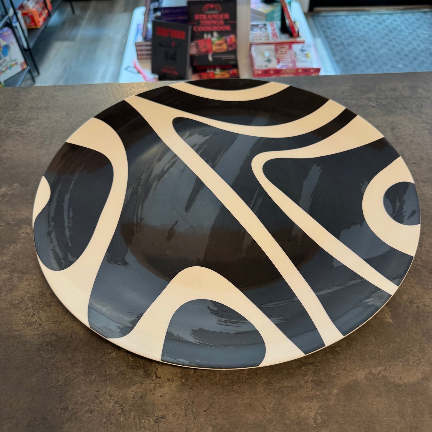 Black and White Melamine DIsh 15.5"