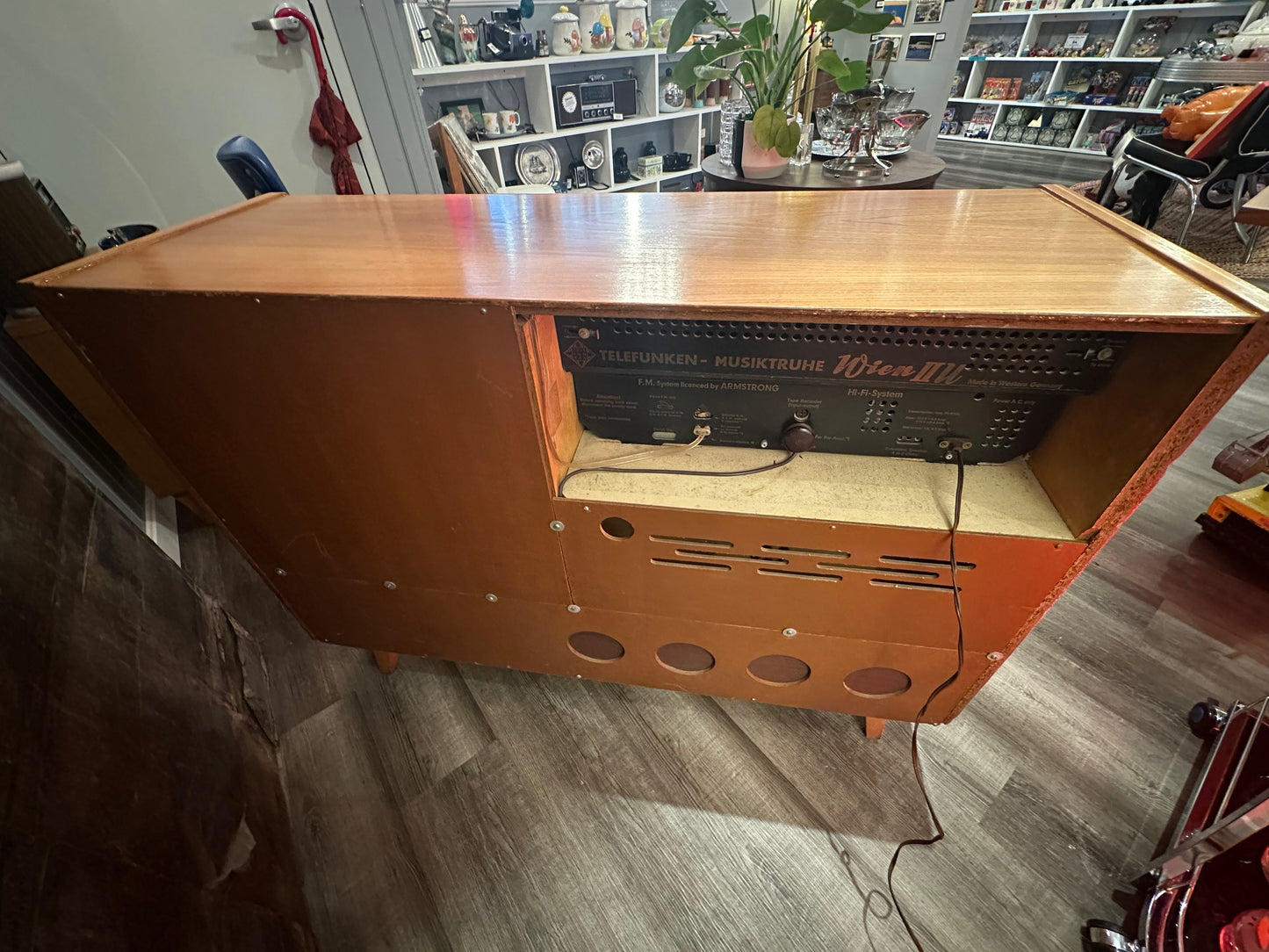 Wien Telefunken AM/FM/Shortwave with Record Player