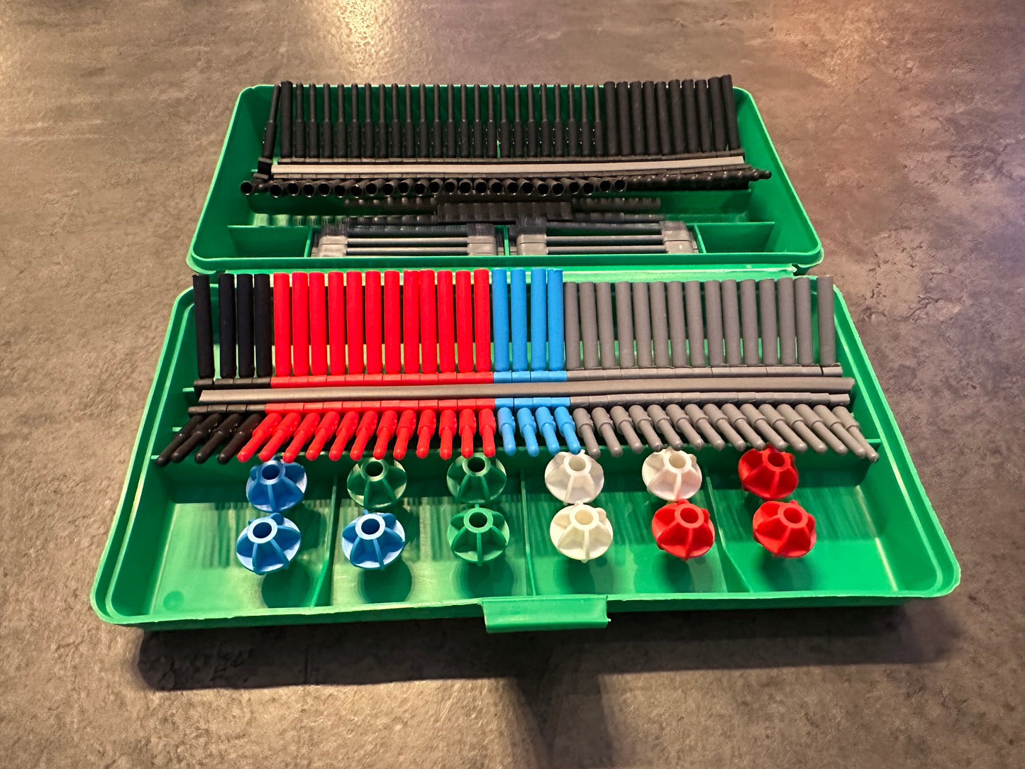 Flexible Stereo Chemistry Molecular Model Kit