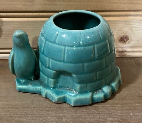 Majolica Green Penguin & Igloo Planter