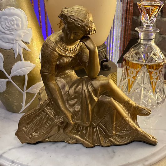Golden Lyre Lady