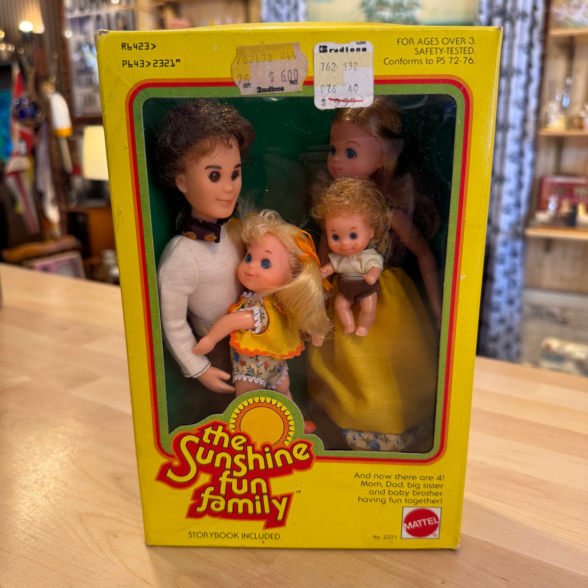 Mattel The Sunshine Fun Family Sealed No. 2321