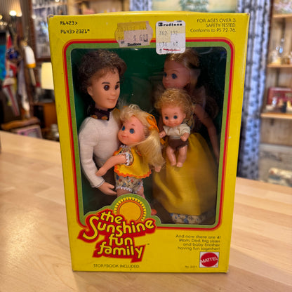 Mattel The Sunshine Fun Family Sealed No. 2321