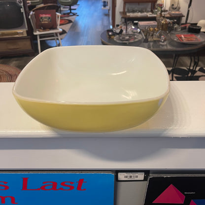 Pyrex #525B-025 Yellow Square Bowl