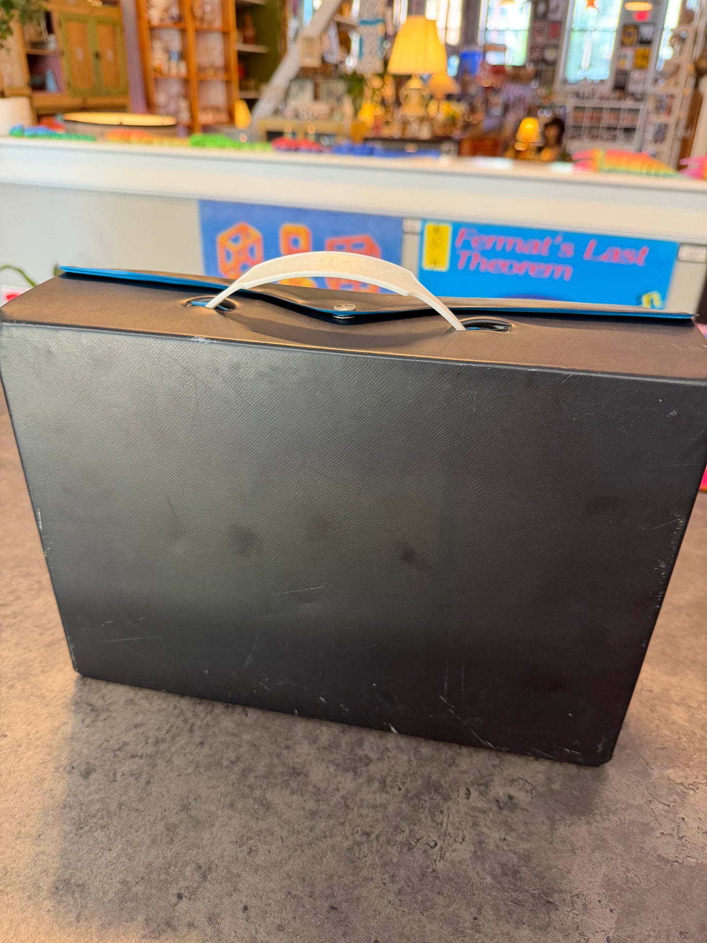 1977 Rare Billingual Star Wars Carrying Case with French Subtitles