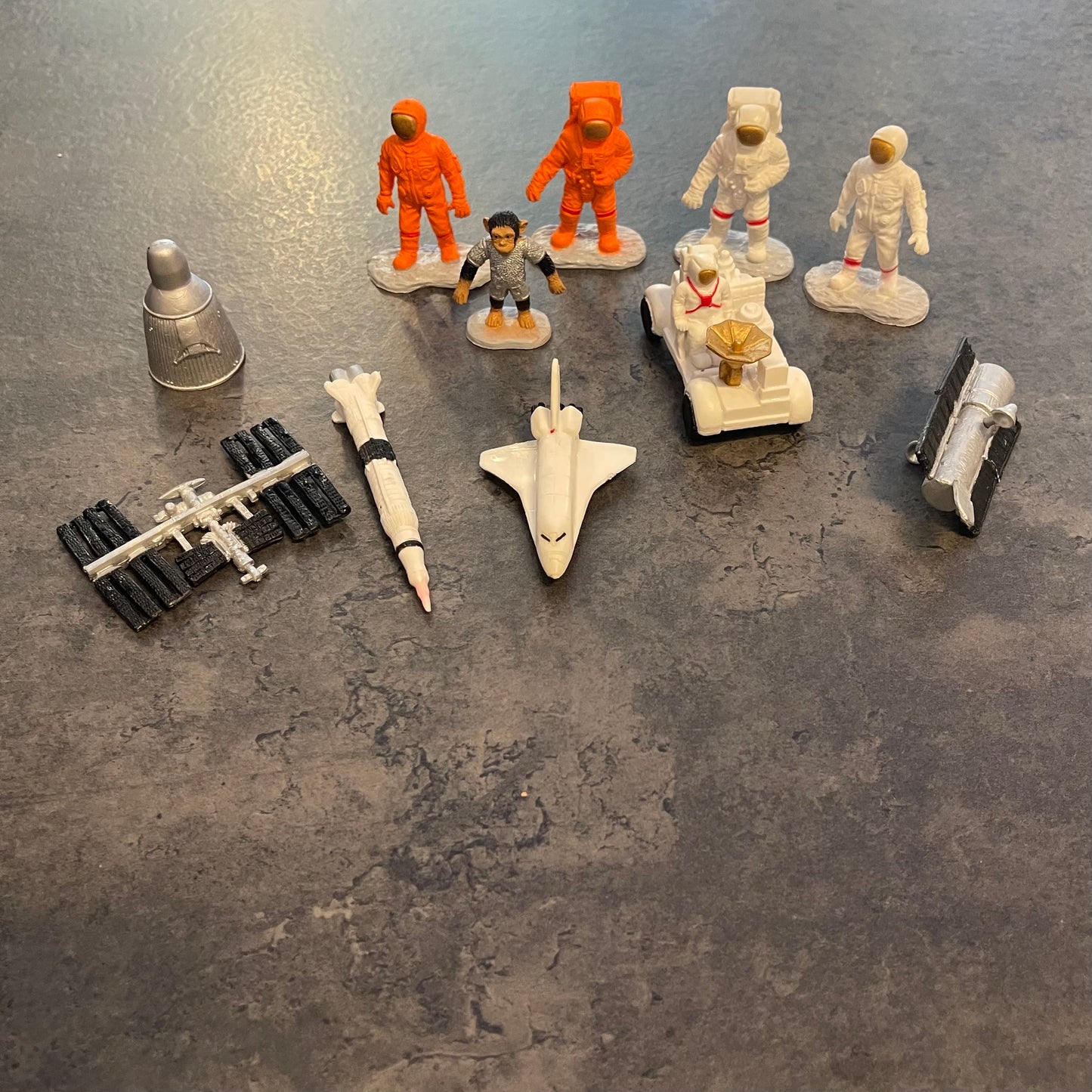 Set of 12 Safari LTD Spcae Toob Figures