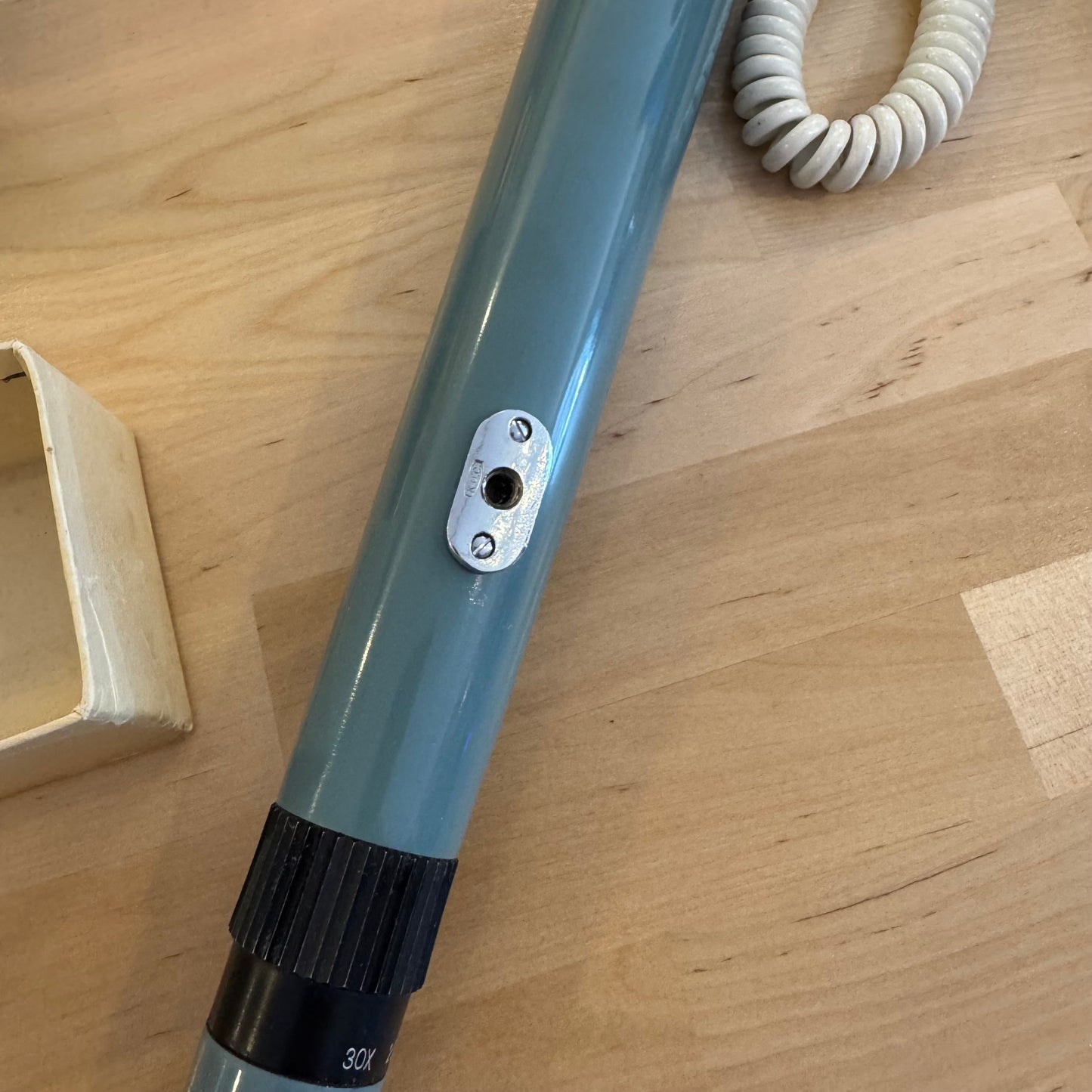 Scope 10-30X Zoom 30mm Refractor Telescope with Original Box