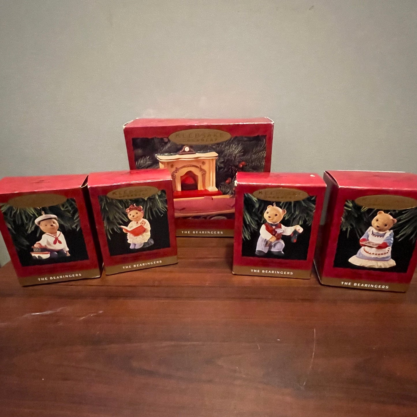 Hallmark Bearingers of Victoria Circle Set