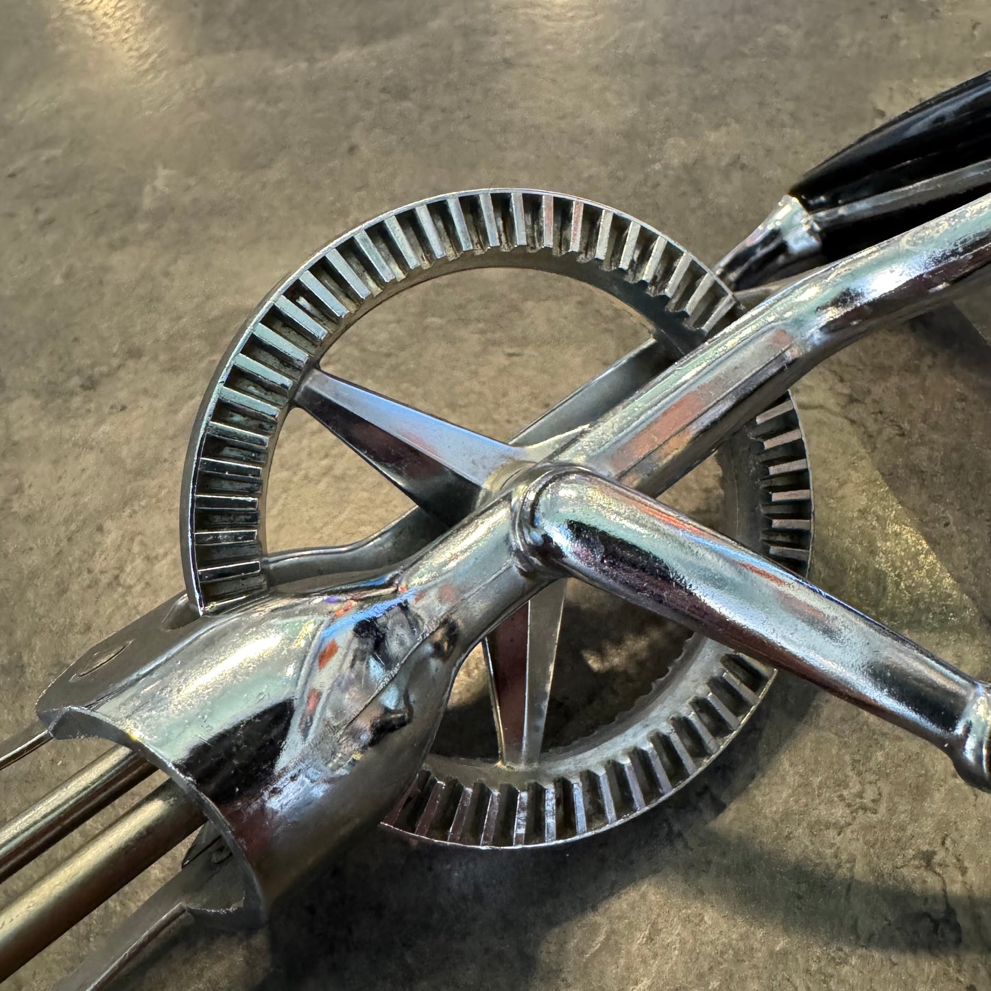 Manual Egg Beater