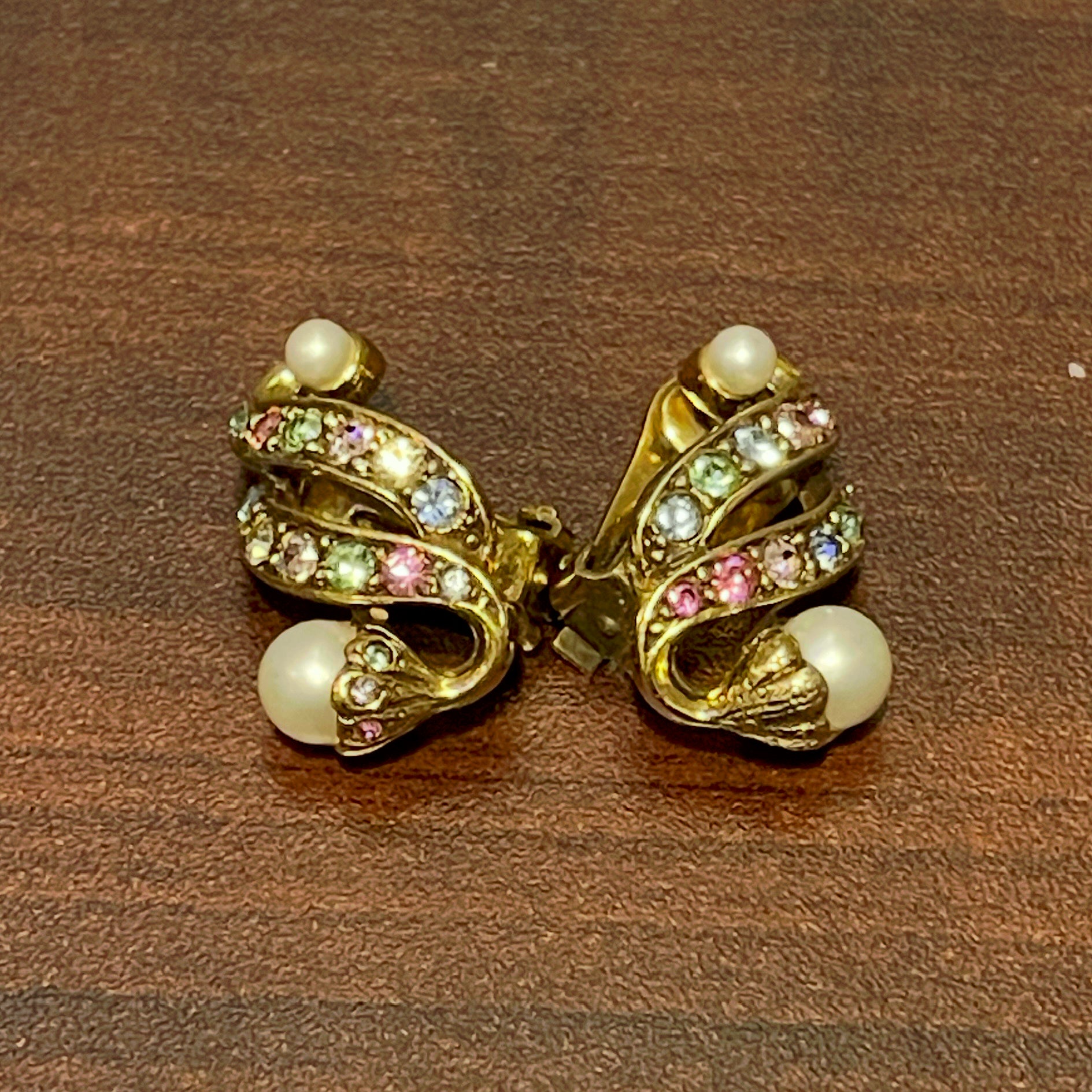 Pearl Swirl Clip On Earrings