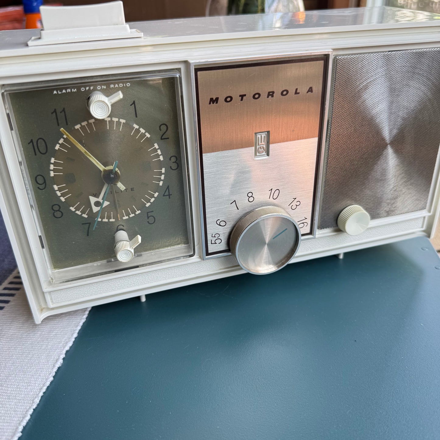(Working) Motorola TC20 / TC21 series Alarm Clock AM Radio