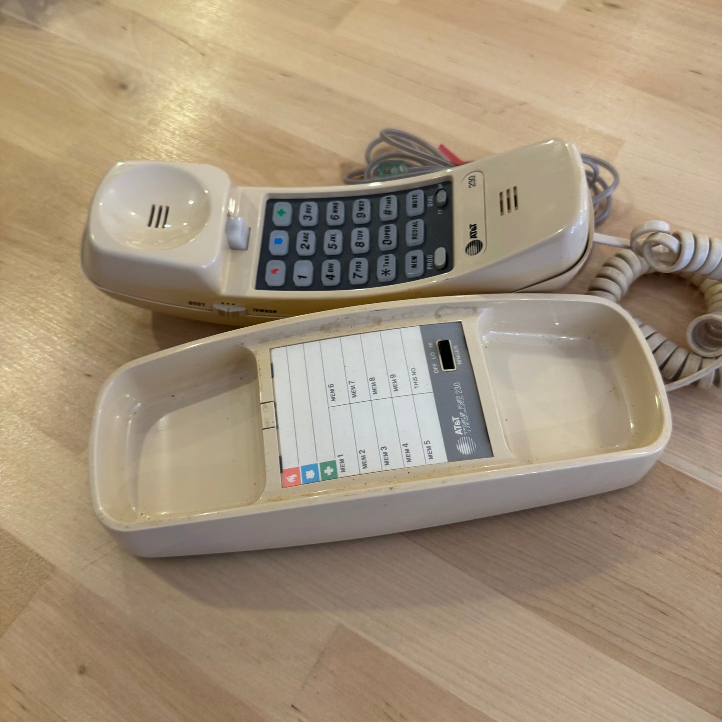 AT&T 230 Trimline Phone
