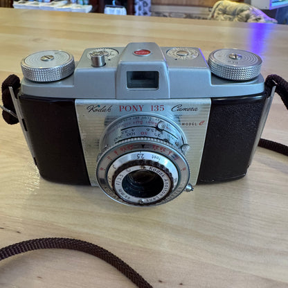 Working Kodak Pony 135 Viewfinder Camera & Brown Leather Field Case