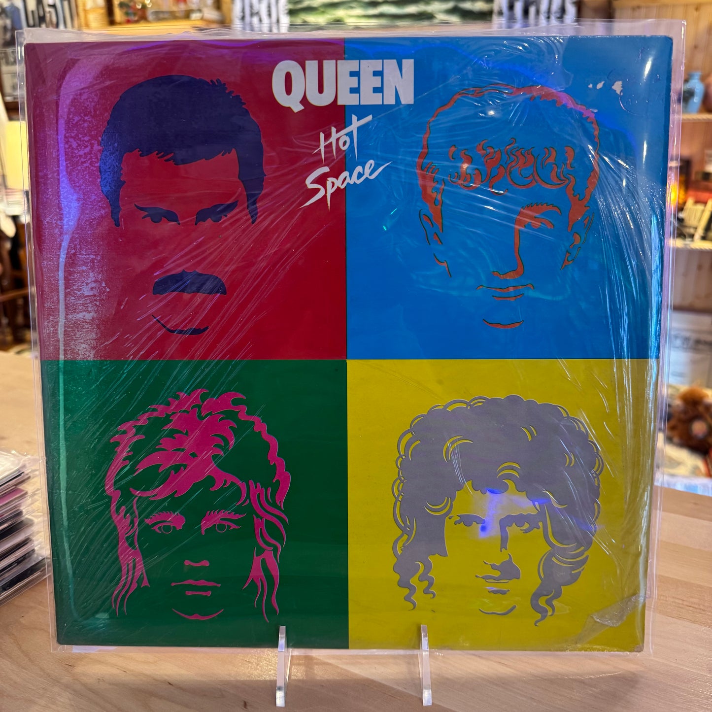Queen - Hot Space (E1-60128) Vinyl