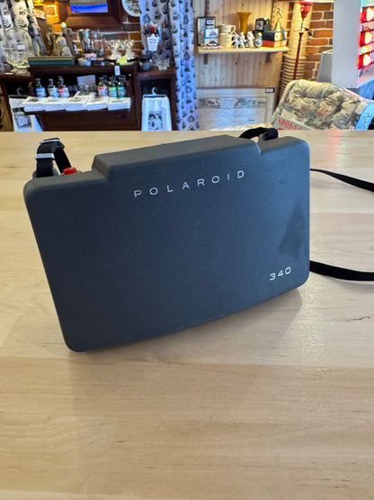 Polaroid 340 Land Camera W/Flash (Working) Manual Included