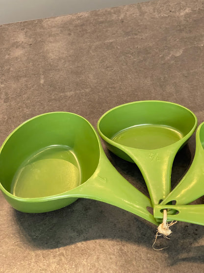 Foley Measuring Cups