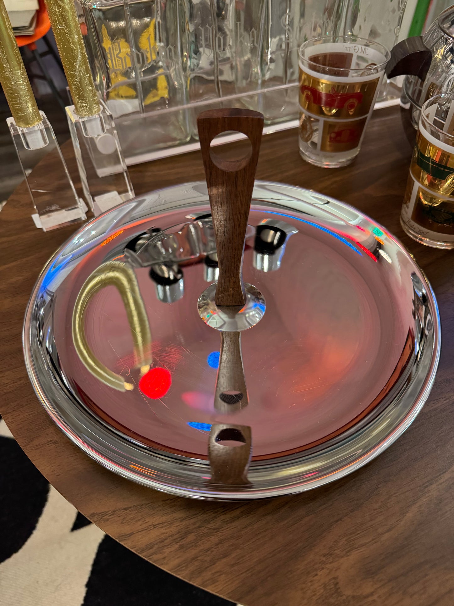 Metal Round Tray Wood Center Handle