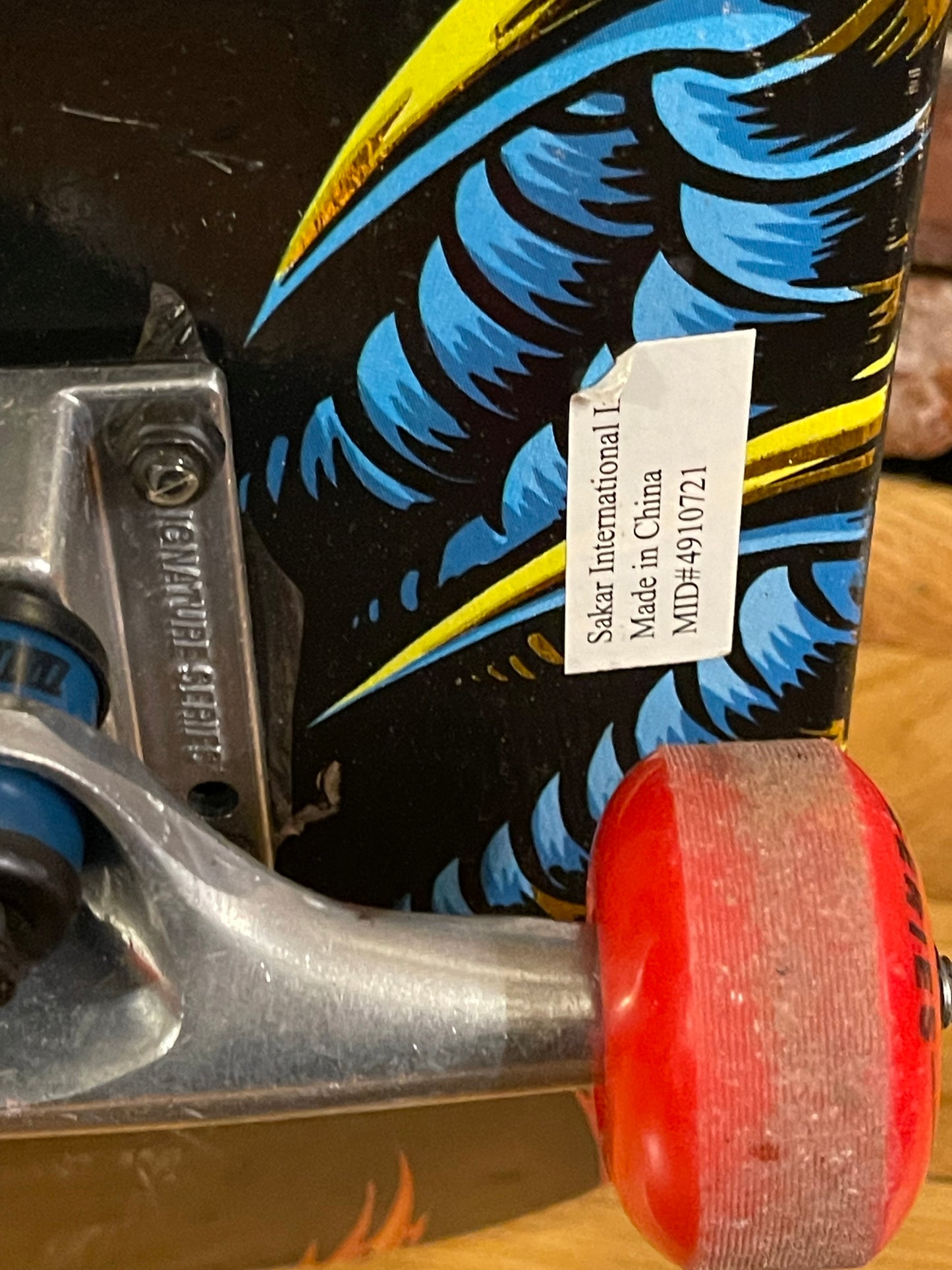 Tony Hawk Crest Hawk Skateboard