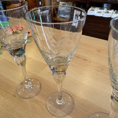 Set of 4 Etched Wheat Pattern Cordial Glasses (6")