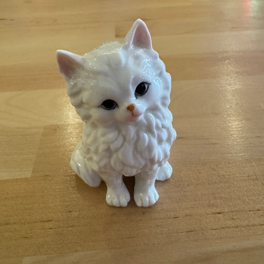 Miniature Fluffy White Cat Figurine – Handcrafted Ceramic Kitten Statue