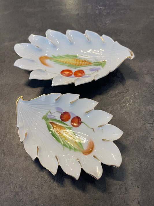 Set of 2 Leaf Shaped Trinket Dishes