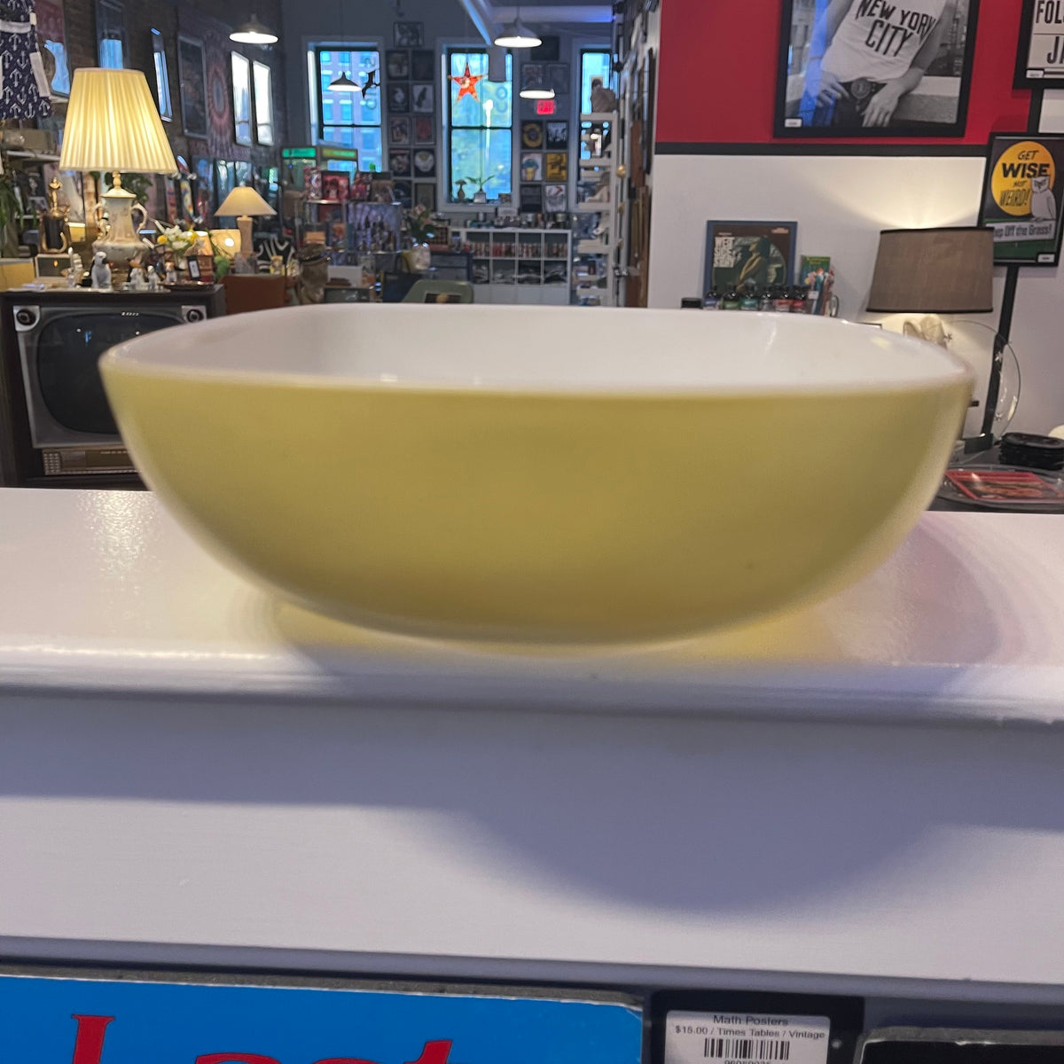 Pyrex #525B-025 Yellow Square Bowl