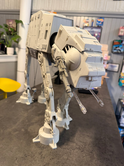 2010 Star Wars Deluxe AT-AT Imperial Walker