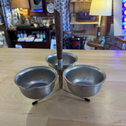 3 Bowl Snack Caddy w/Wood Handle