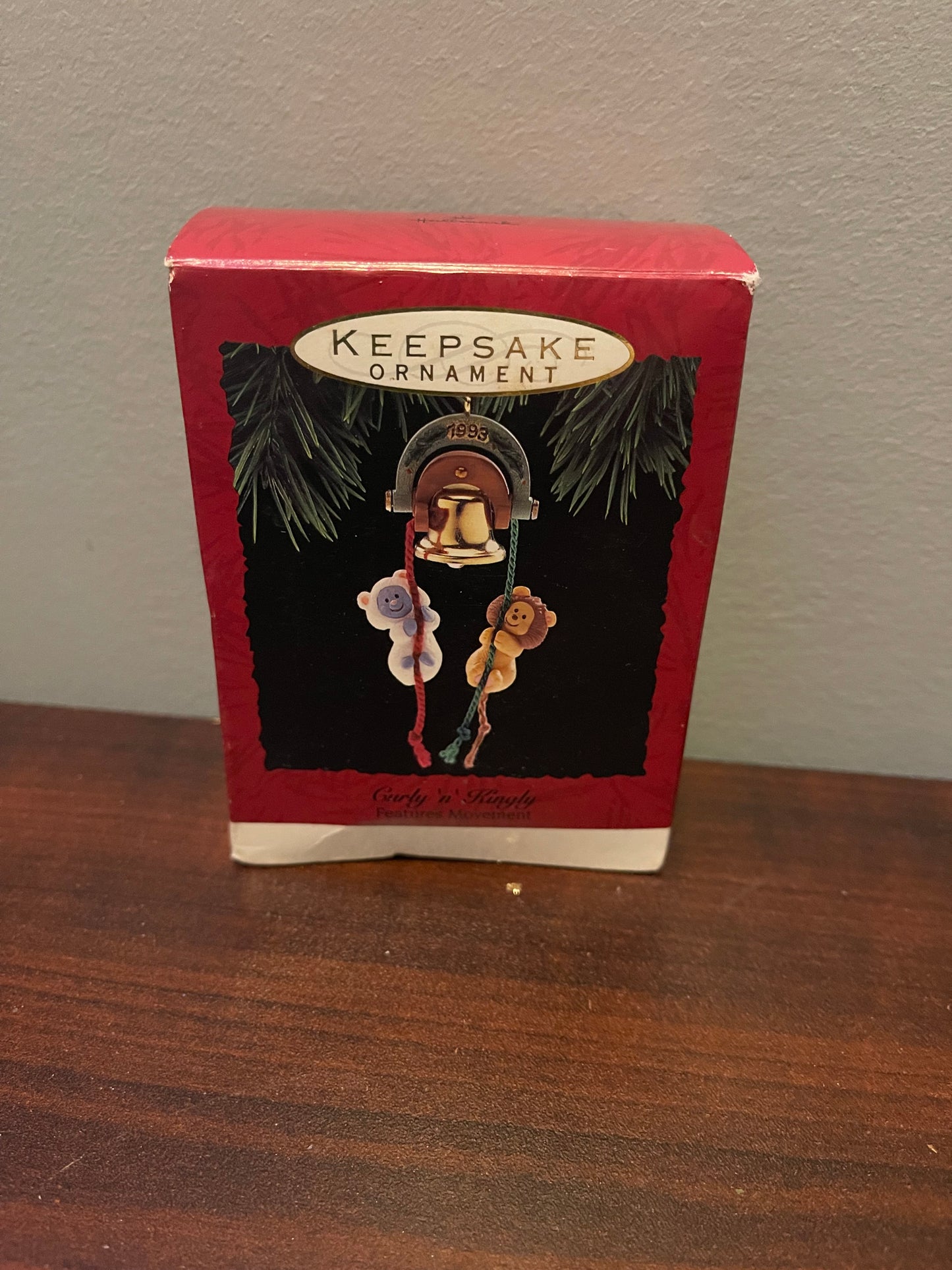 Hallmark 1993 Curly n' Kingly Ornament