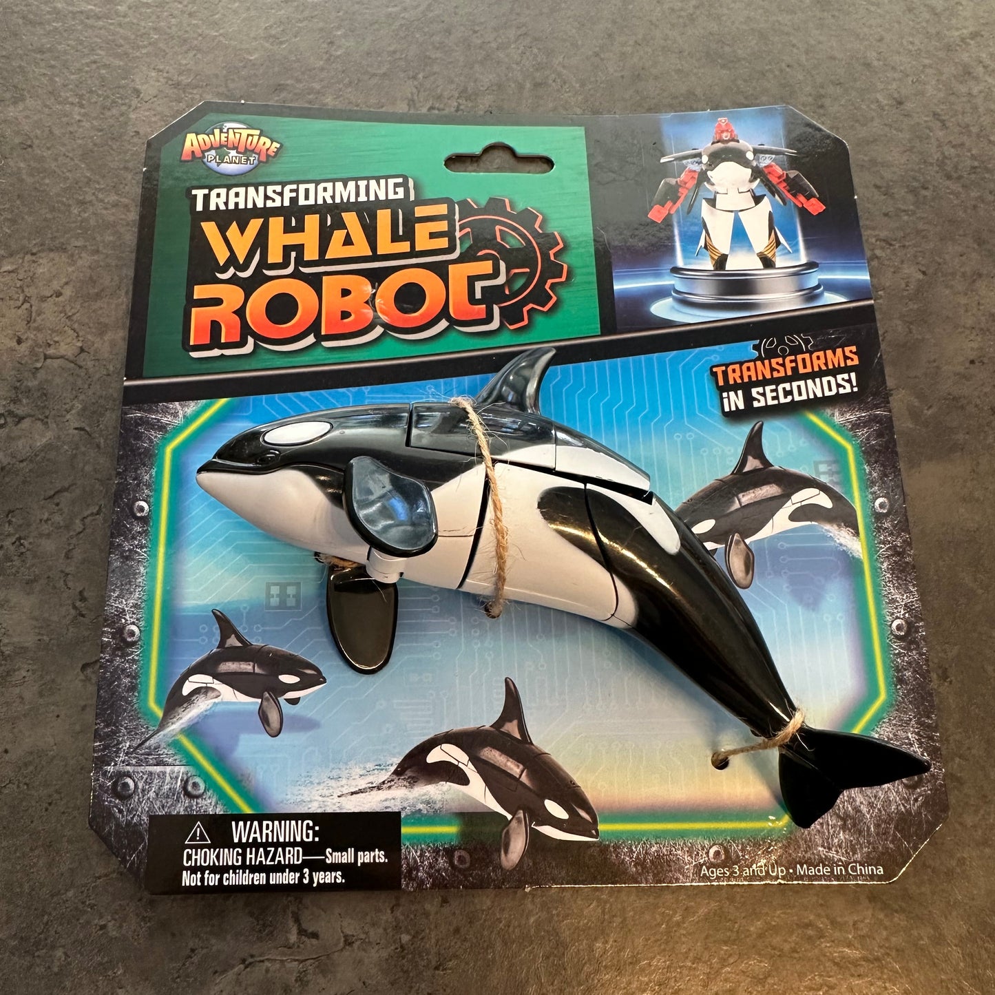 Transforming Whale Robot