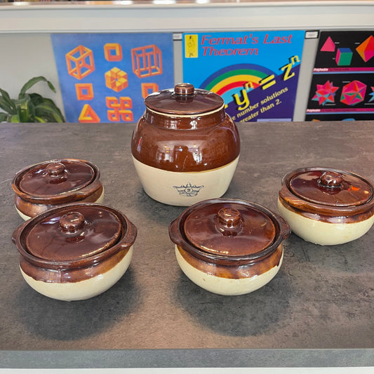 Robinson Ransbottom Bean Pot and 4 Crocks
