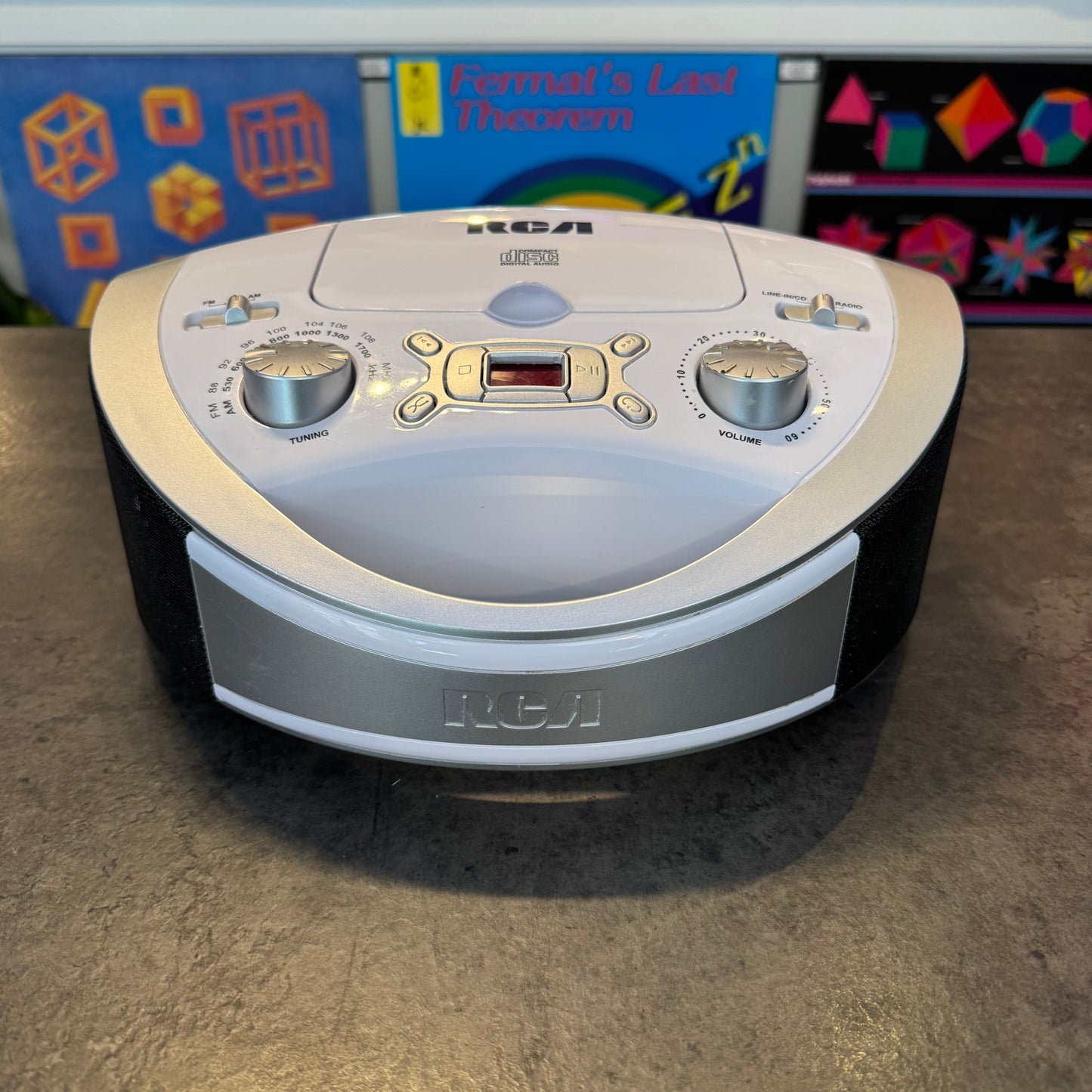 RCA CD Boombox RCD331-WH Portable CD Player & AM/FM Radio (White) - Tested & Working