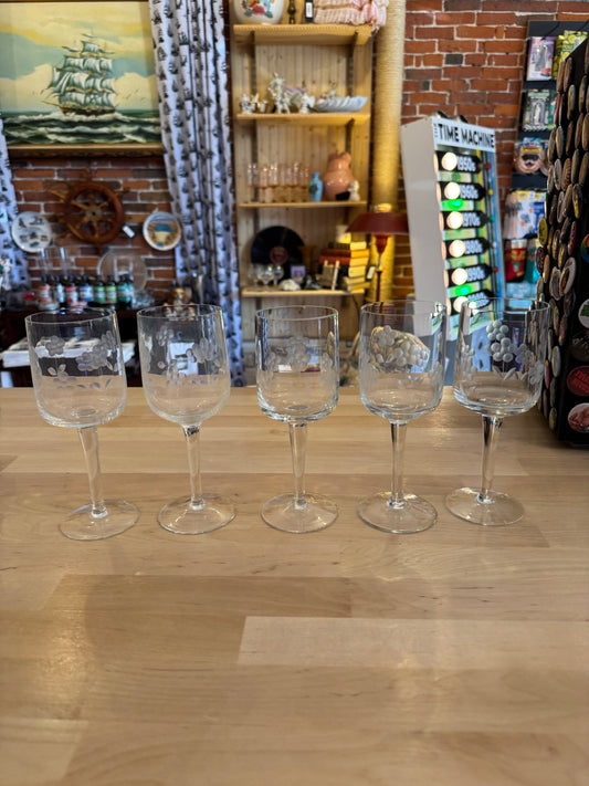 Set of 5 Etched Flower Pattern Wine Glasses 6.75"
