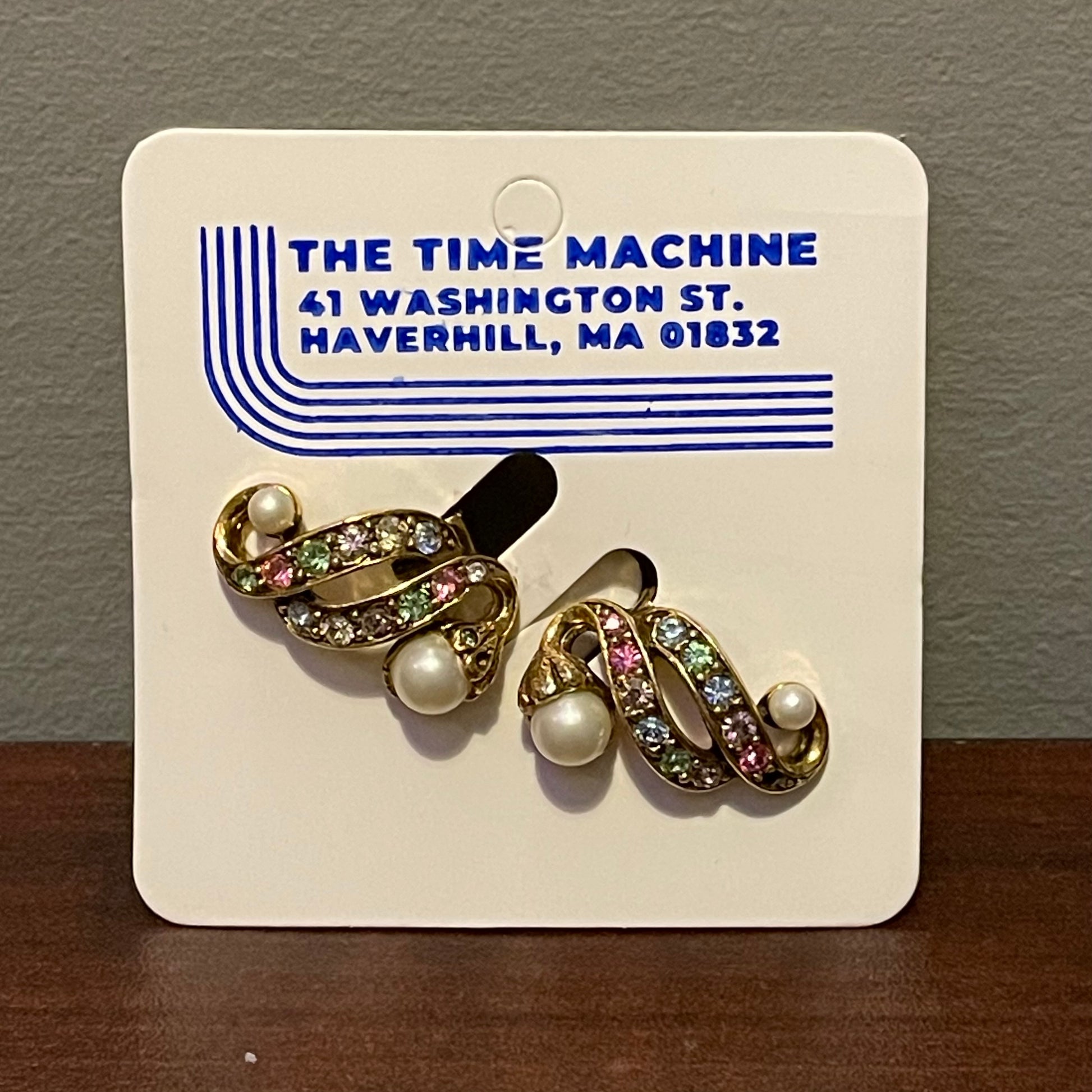 Pearl Swirl Clip On Earrings