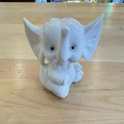 Elephant with Trunk Up Edsin Japan