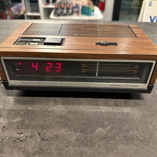 General Electric 80s Clock Radio