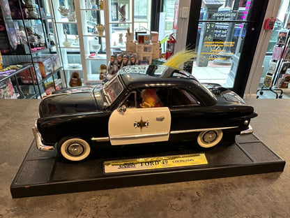 Die Cast 1949 Ford Coupe Police Car