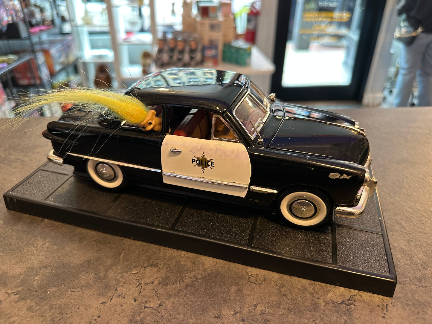 Die Cast 1949 Ford Coupe Police Car