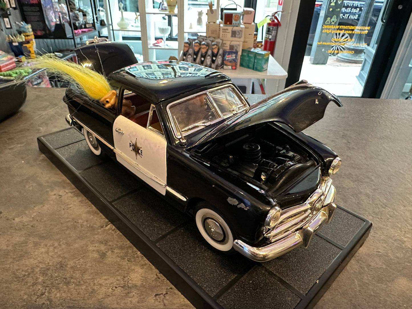 Die Cast 1949 Ford Coupe Police Car