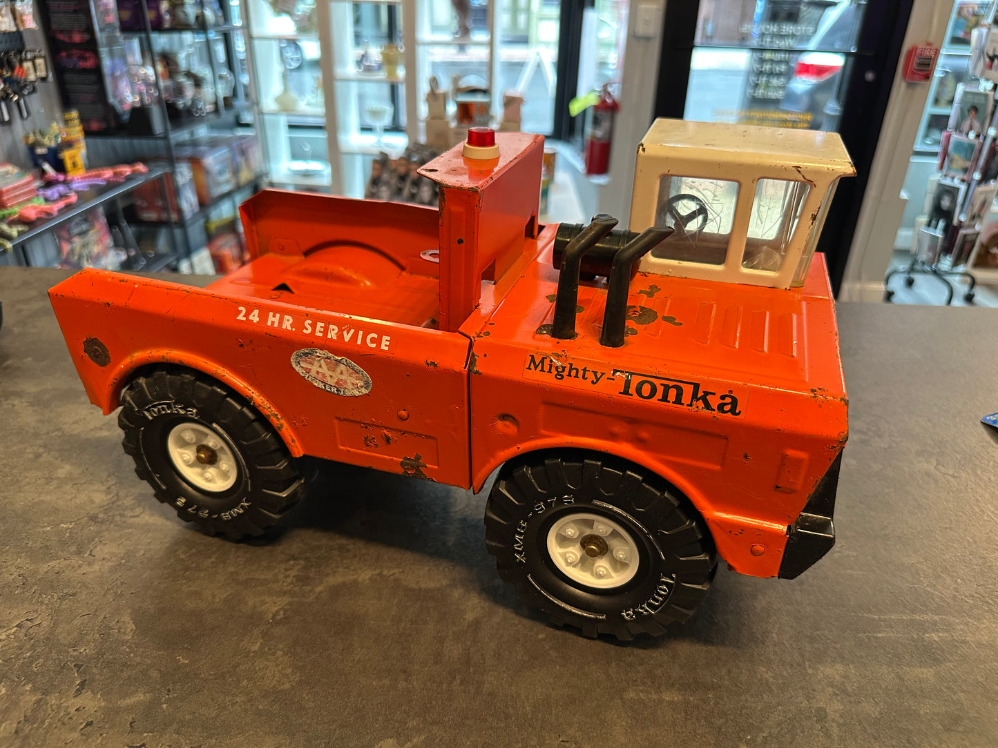 Tonka Rescue Vehicle Tow Truck Base